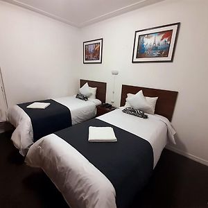 Habitación con 2 Camas Individuales